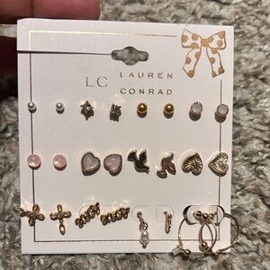 FREE in bundle NWT Lauren Conrad Gold & Pink Stud earrings